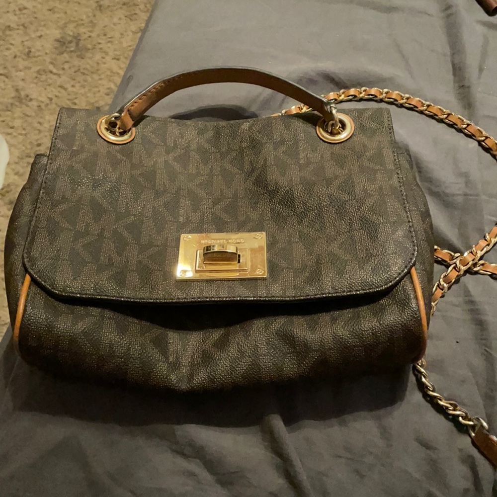 MK cross body purse